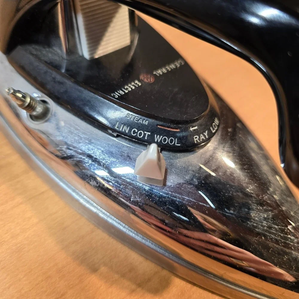 Vintage GE Portable Steam Iron Manual Iron Warranty with box‎ TESTED WORKS!